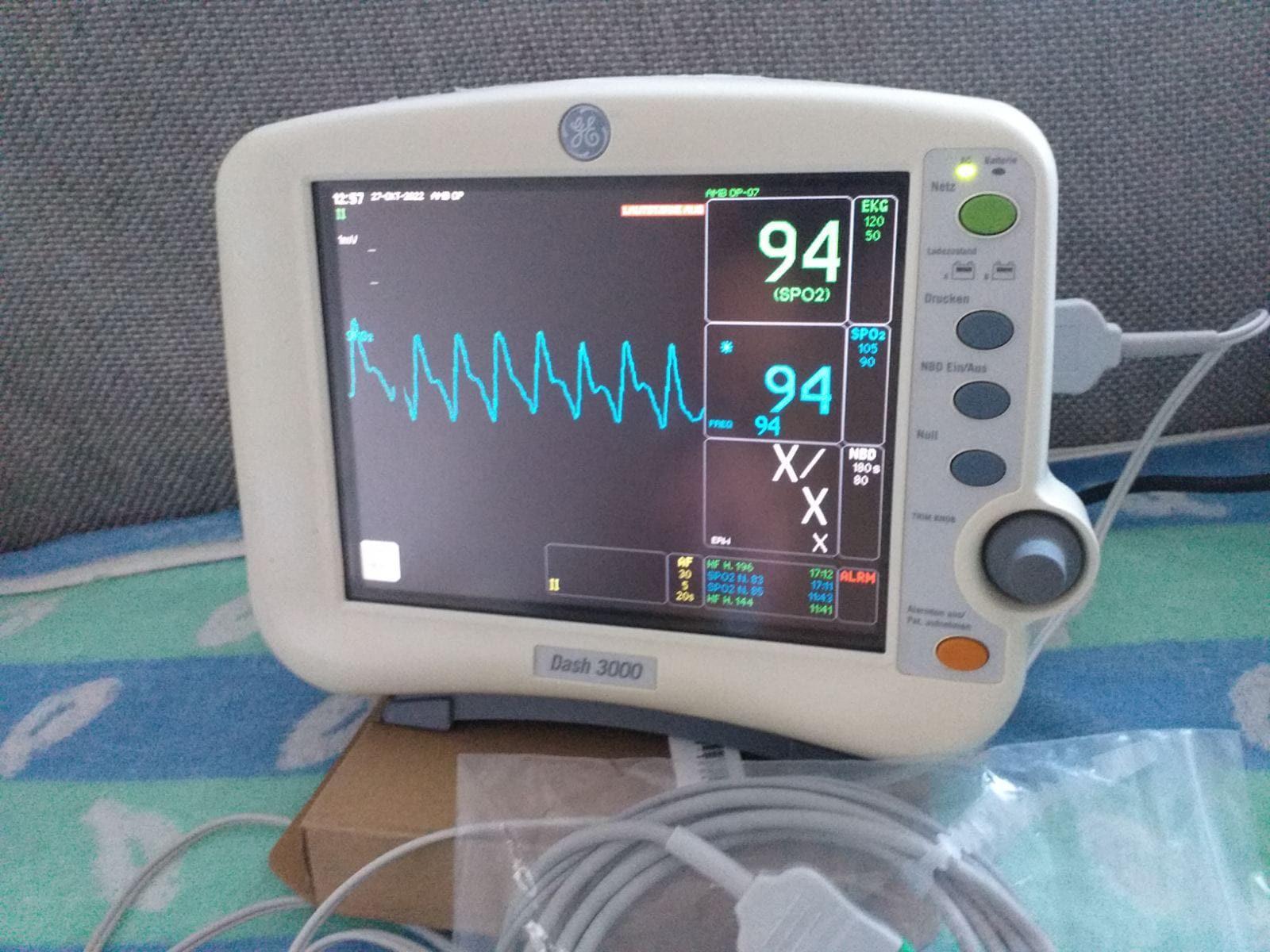 Monitor vitalnih funkcija za praćenje pacijenta tokom anestezije i operacije
